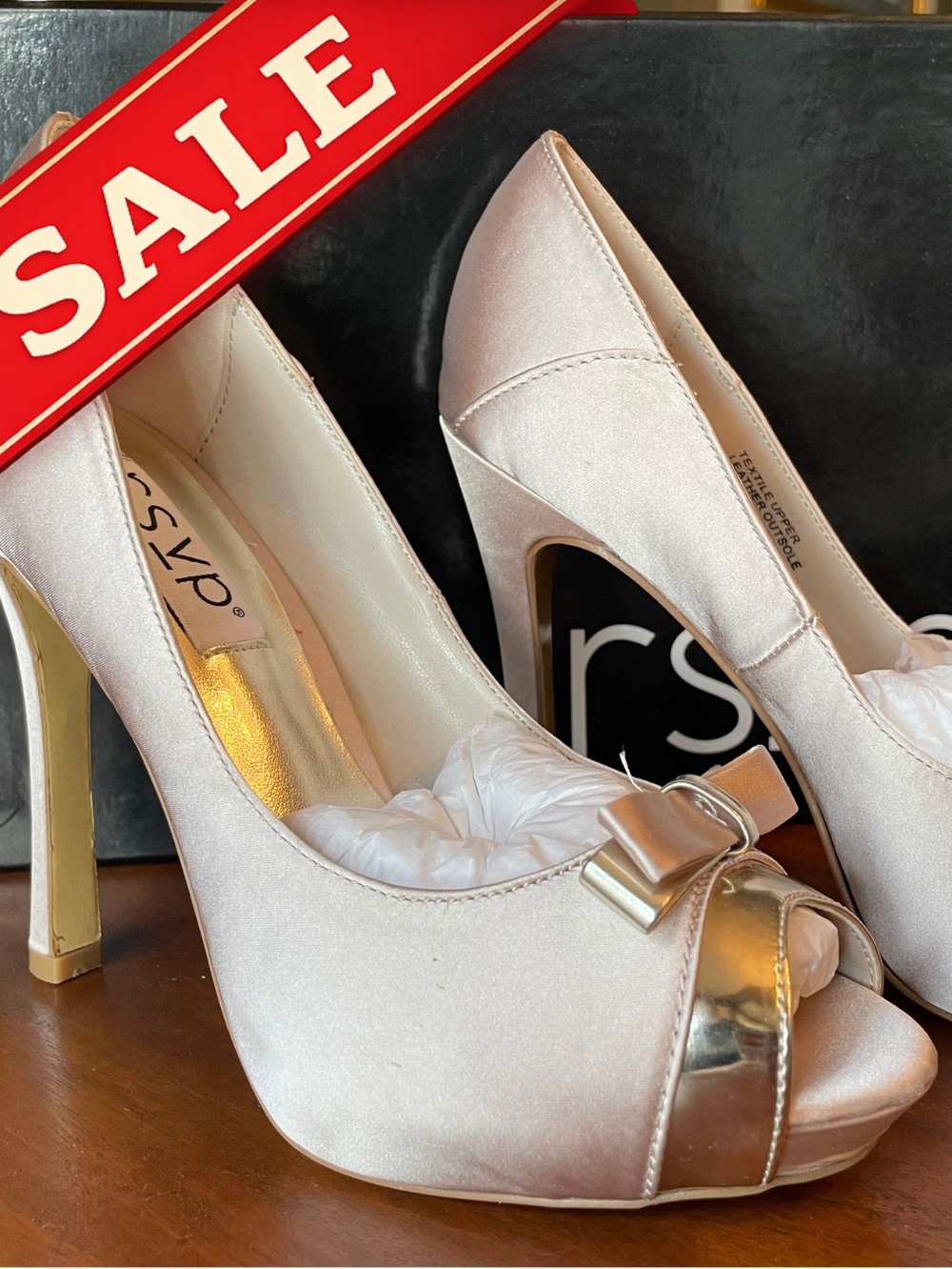 RSVP’s Bellen Latte/Light Gold Heels Satin Finish Size 5M NEW IN Box